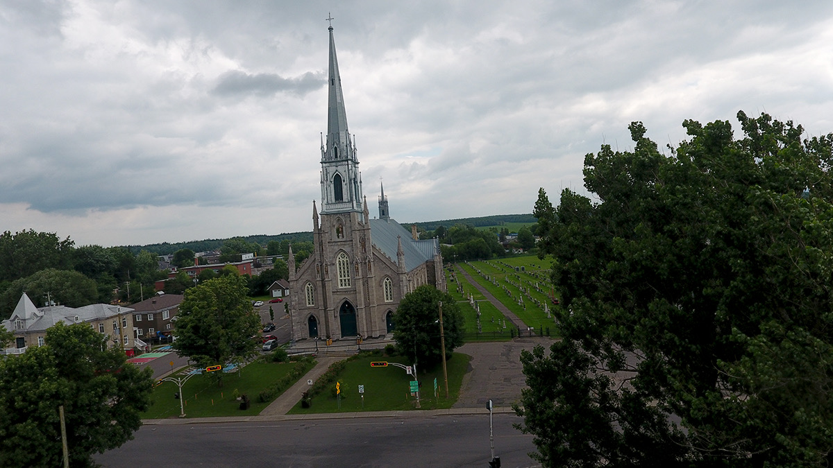 Église-St-Henri-de-Lévis-01